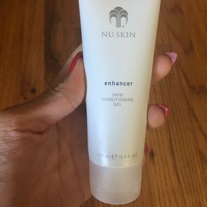 Sold!!! NuSkin skin conditioning enhancing gel